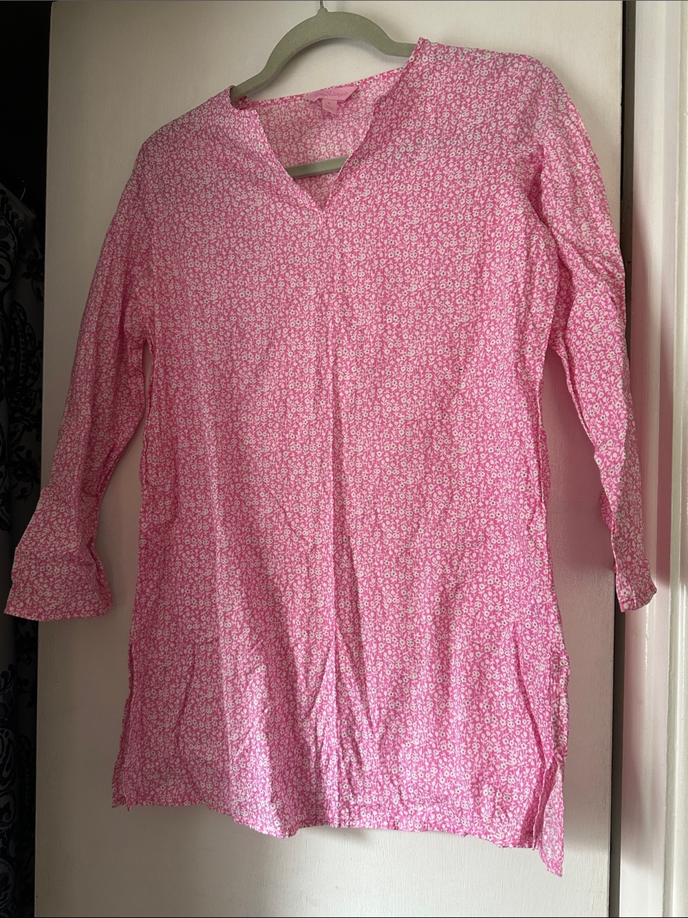 Lilly Pulizer pink lightweight shirt size XL